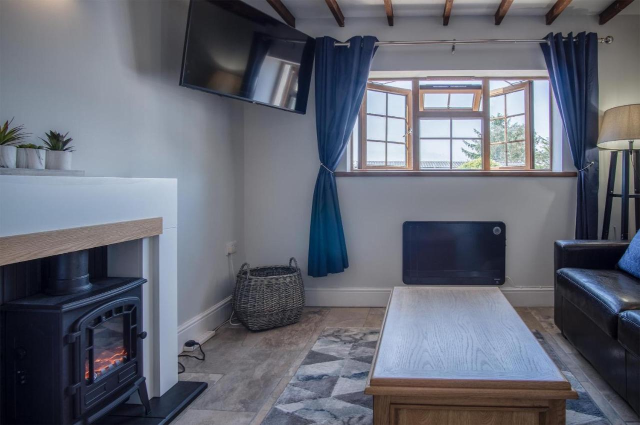 Honeysuckle Cottage - 1 Bedroom Cottage - Амрот Екстериор снимка